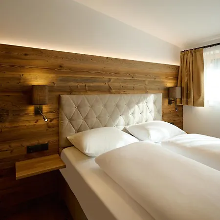 Monika Hotel 3*